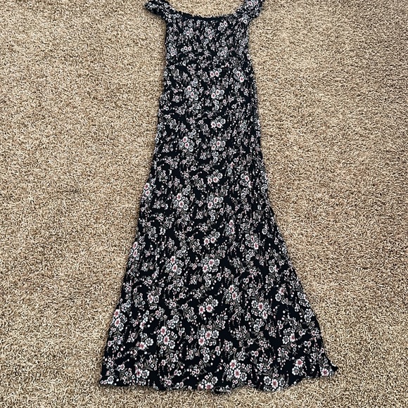 Off shoulder dress - Picture 7 of 8